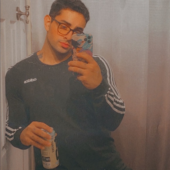 Meet your Posher, Sam - Picture 4 of 5